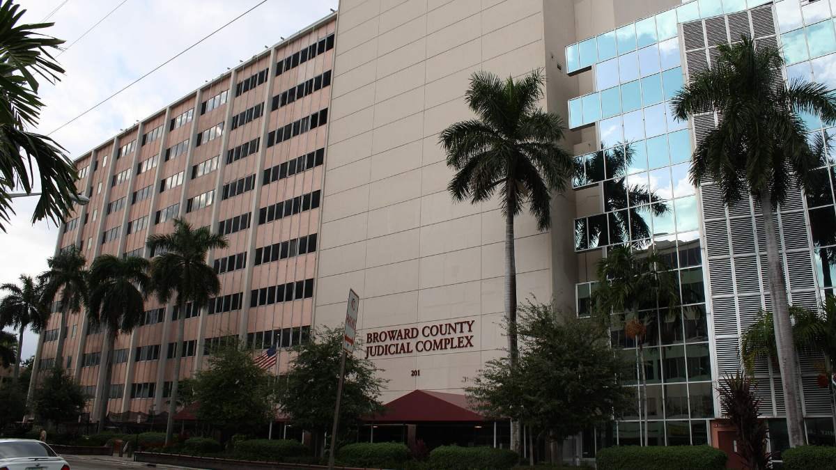 Florida officer accused of taking over dead man’s $400K home is out on $25,000 bond