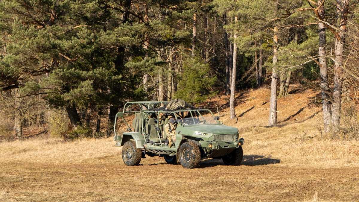 Telle Calls Out Army ‘Buzzwords’ as AUSA Opens. Here’s What Else the Army Rolled Out on Day 1