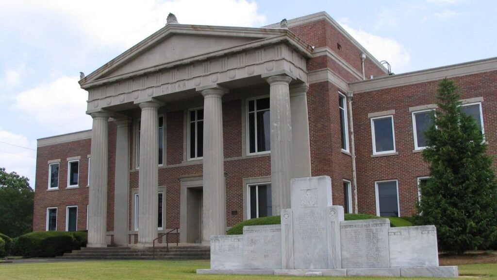 Lamar County courthouse in Barnesville, Georgia